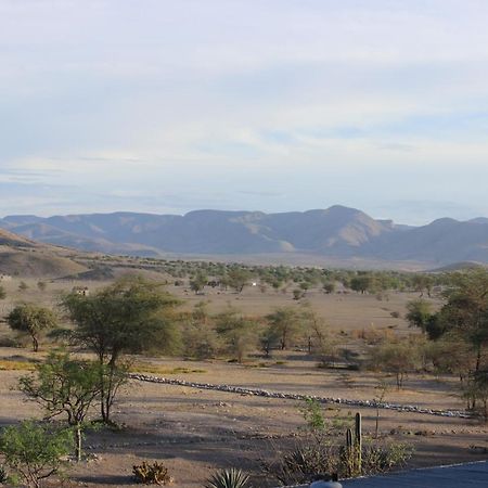 Fort Sesfontein Lodge & Safaris المظهر الخارجي الصورة
