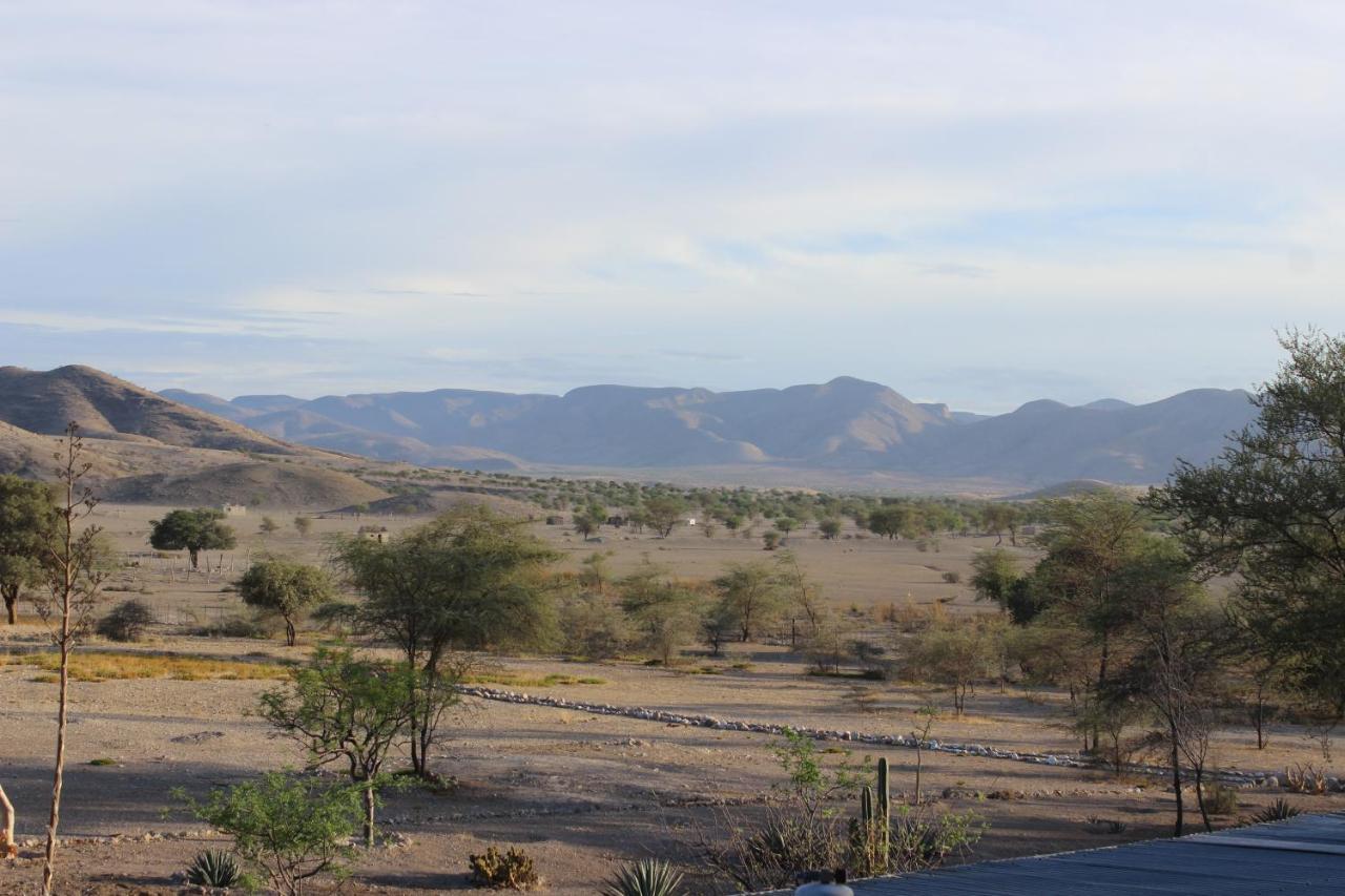 Fort Sesfontein Lodge & Safaris المظهر الخارجي الصورة