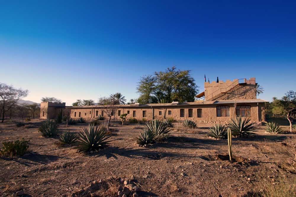 Fort Sesfontein Lodge & Safaris المظهر الخارجي الصورة